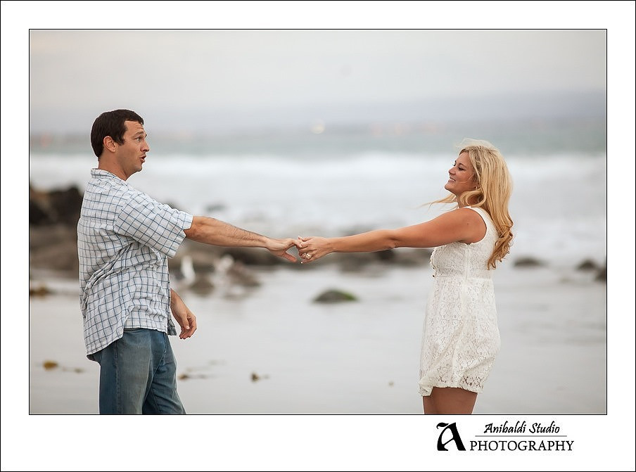 041-coronado beach engagement photo