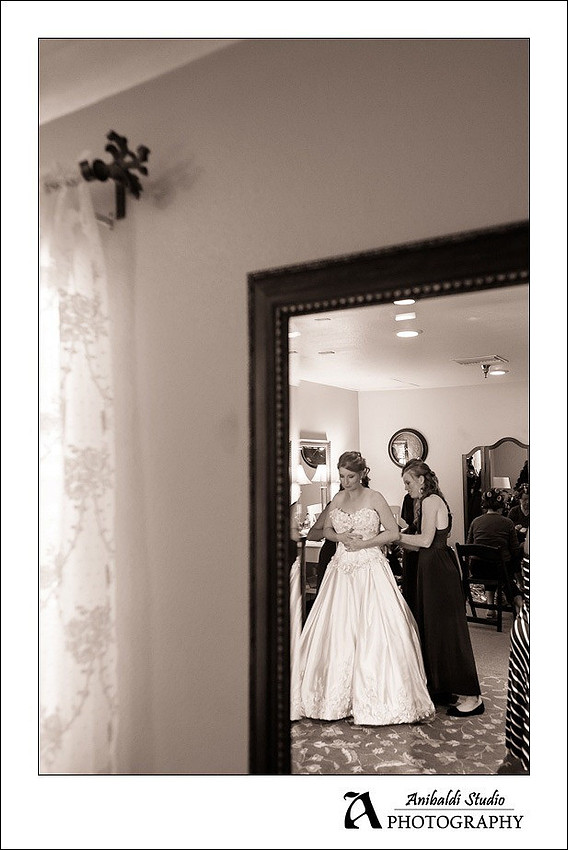005-Wiens Winery Wedding Photo