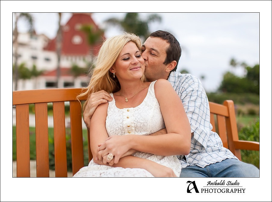 006-coronado beach engagement photo
