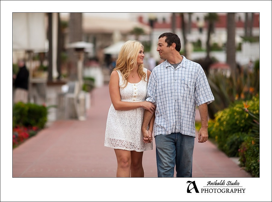 016-coronado beach engagement photo
