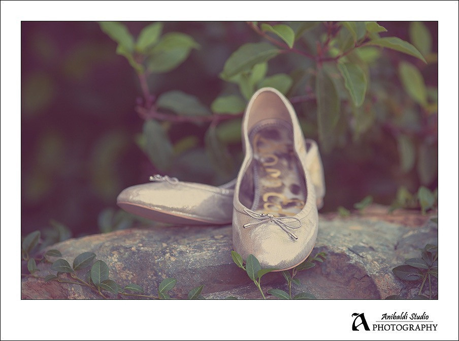 wedding shoes photo that is earthy and natural