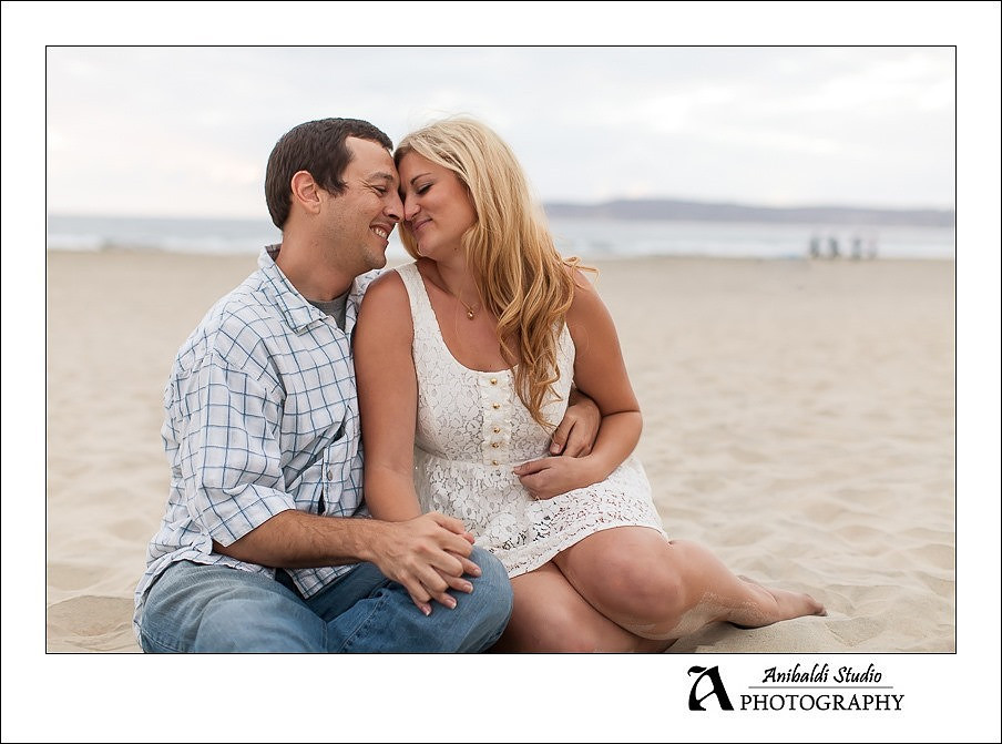 037-coronado beach engagement photo