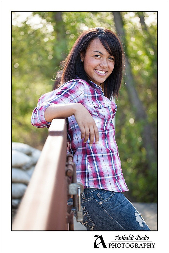 026-Shealee_Senior_Shots